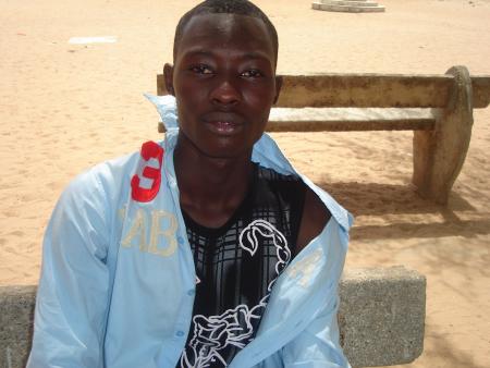 dans la cour du lyc�e